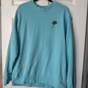 Retro LIKE NEW NEVER WORN Nike Men's Blue Sweatshirt